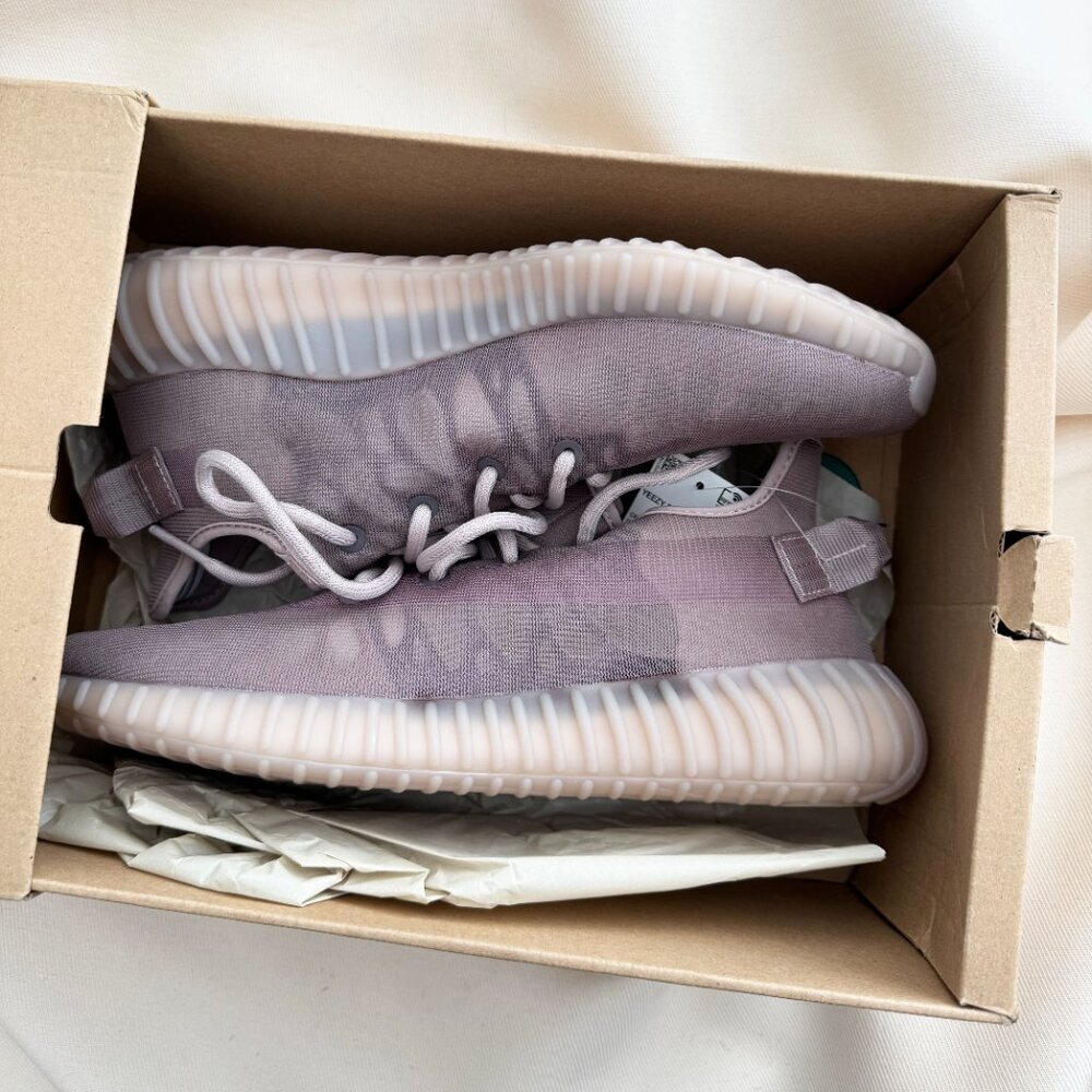 Adidas x Yeezy Boost 350 V2 in "Mono Mist", size 10.5 US - Picture 8 of 9